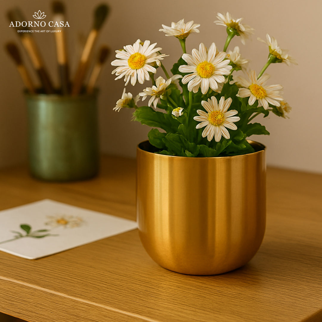 Auric Metal Polished Pots with Minimalist Curves