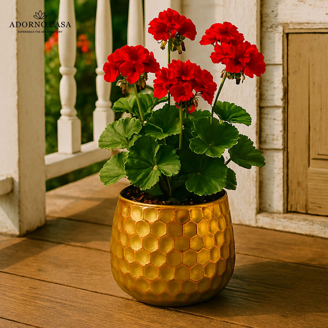 Aurum Hammered Finish Metal Accent Vase