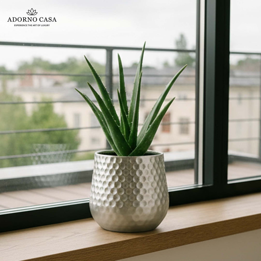 Aurum Hammered Finish Metal Accent Vase